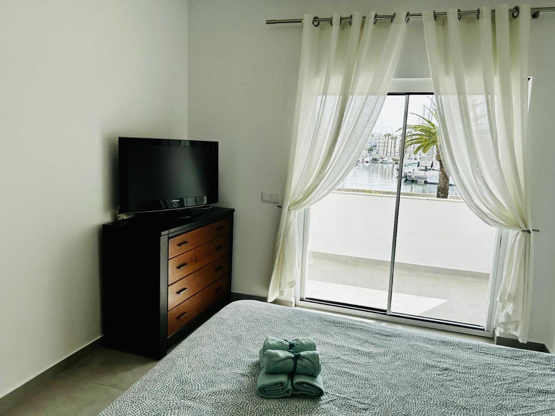Studio Apt With Spectacular Views Of Lagos Marina Exterior photo